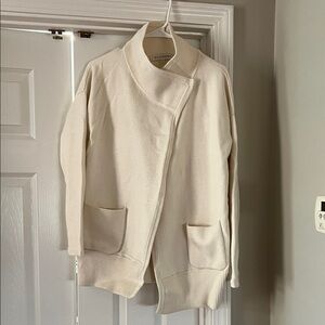 White + Warren Elegant Cream Women's Sweater - M